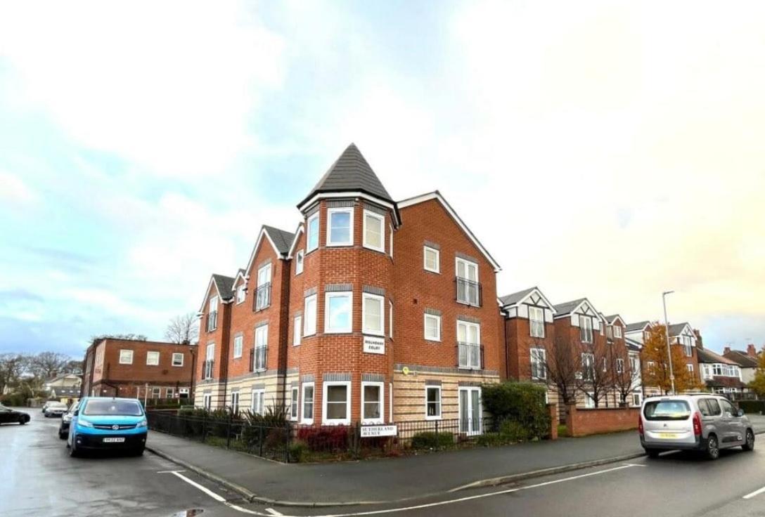 2 Bed, 2 Bath Apartment In Roundhay 利兹 外观 照片