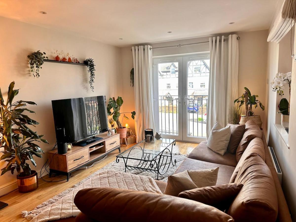 2 Bed, 2 Bath Apartment In Roundhay 利兹 外观 照片